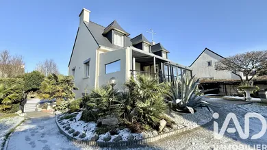 House in Ambon (56190)