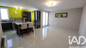 Apartment in Moissy-Cramayel (77550)