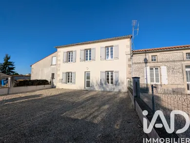 Maison à Montils (17800)