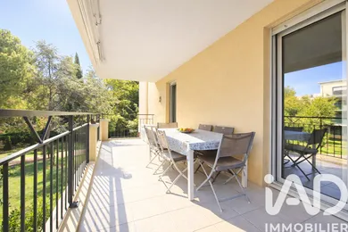 Appartement à Saint-Laurent-du-Var (06700)