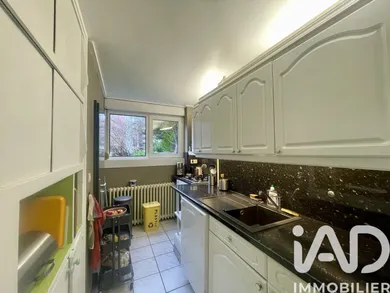 Apartment in Croix (59170)