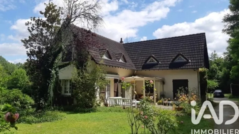 Maison 6 pièces 164 m² · à Pruniers-en-Sologne · 164 m² · 188 000 €