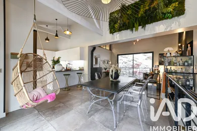 Architectural house in Carry-le-Rouet (13620)