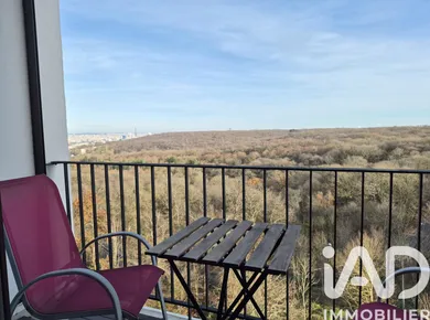 Apartment in Meudon (92360)