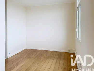 Apartment in Châtillon (92320)