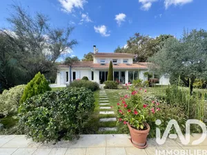 House in Saint-Selve (33650)