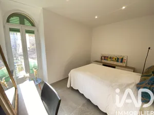 Appartement à Eyguières (13430)