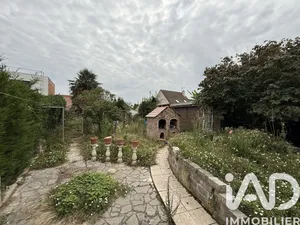 Building plot in Bezons (95870)