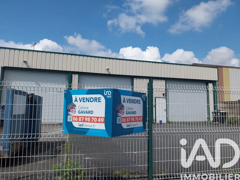 Immeuble 853 m² · à Lécousse · 853 m² · 605 000 €