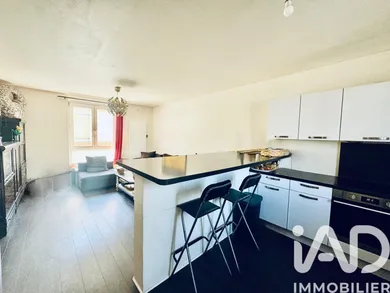 Apartment in Reims (51100)