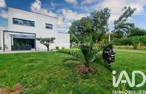 House in La Chapelle-de-Brain (35660)