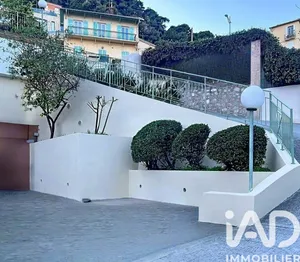 Parking à Èze (06360)