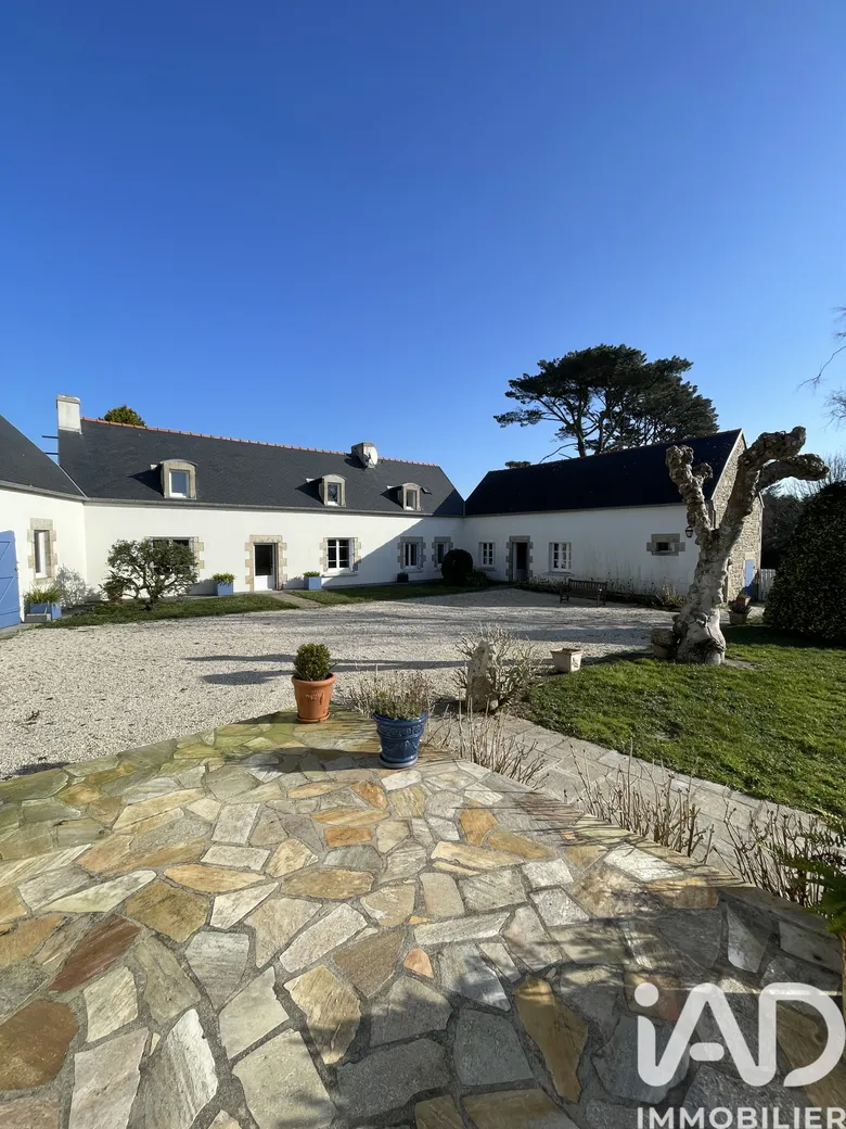 Maison 11 pièces 281 m² · à Plozévet · 280,6 m² · 549 000 €