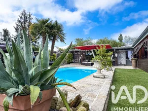 Maison à Saint-Yzan-de-Soudiac (33920)