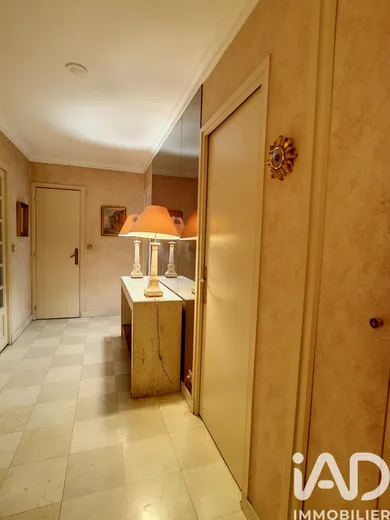 Apartment in Neuilly-sur-Seine (92200)