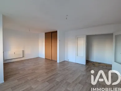 Apartment in Beauvais (60000)