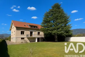 House in Coublevie (38500)