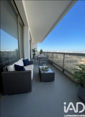 Apartment in La Rochelle (17000)