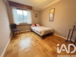 Apartment in Le Raincy (93340)