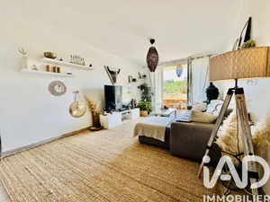 Apartment in Cogolin (83310)