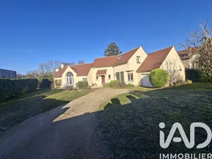 Architectural house in La Genevraye (77690)