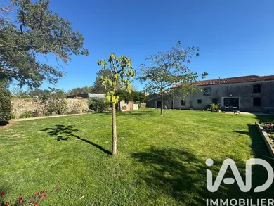 Maison à Montréverd (85260)