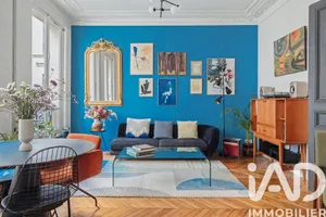 Apartment in Paris (75010)