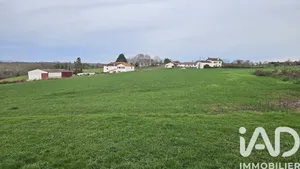 Building plot in BEHASQUE-LAPISTE (64120)