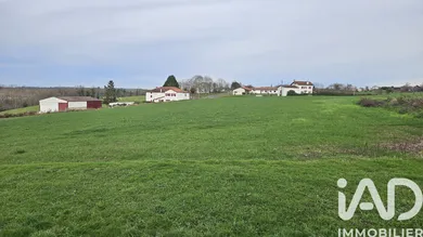 Terrain à bâtir à BEHASQUE-LAPISTE (64120)