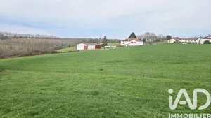Terrain à bâtir à BEHASQUE-LAPISTE (64120)