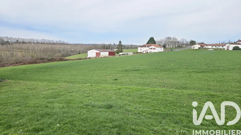 Terrain à bâtir à BEHASQUE-LAPISTE (64120) · à Béhasque-Lapiste · 220 000 €