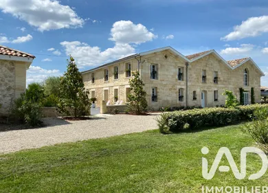 Building in Saint-Louis-de-Montferrand (33440)