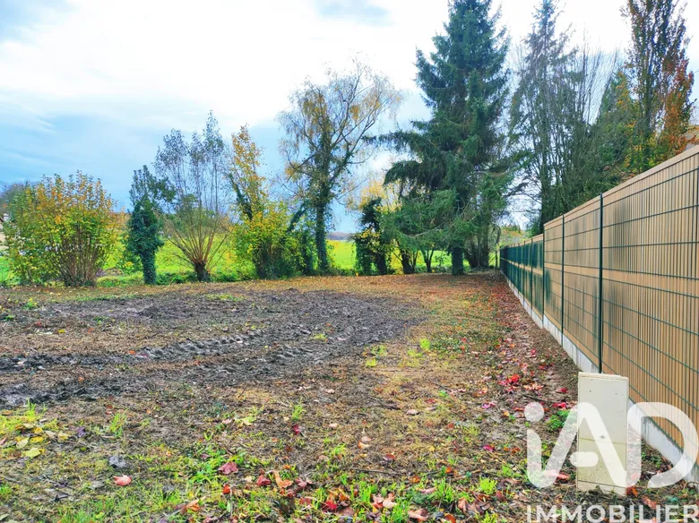 Terrain à Rouvres (28260) · 65 900 €
