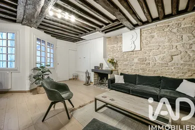 Apartment in Paris (75004)
