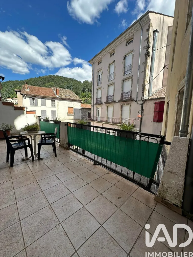 Appartement 4 pièces 103 m² · à Vals-les-Bains · 102,5 m² · 99 000 €