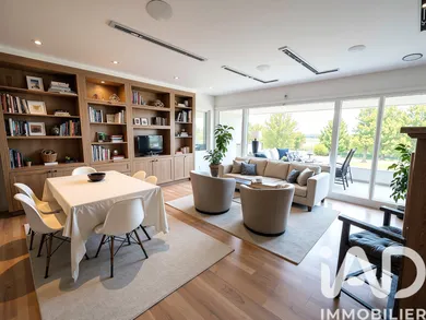 Apartment in Montmorency (95160)