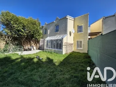 Townhouse in Villepinte (93420)