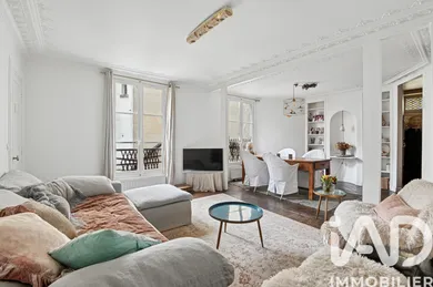 Apartment in Paris (75009)