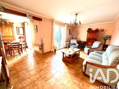 Townhouse in Carbon-Blanc (33560)