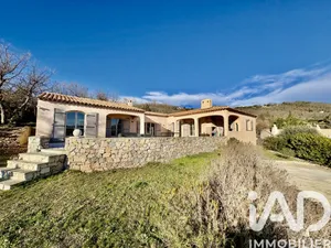 Maison à Mons (83440)