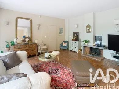 Apartment in Vaucresson (92420)