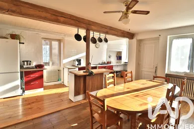 Maison de village à Igé (71960)