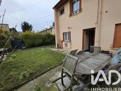Detached house in Bondy (93140)