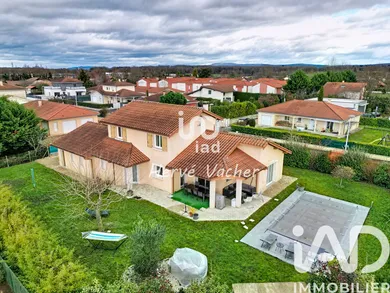 Maison traditionnelle à Bourg-en-Bresse (01000)