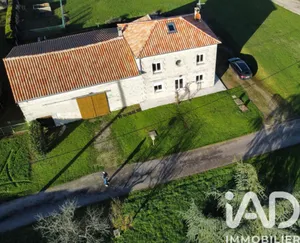 House in Feuillade (16380)