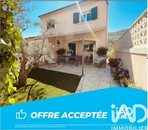 Traditional house in Carros (06510)