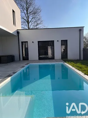 House in Saint-Barthélemy-D'anjou (49124)