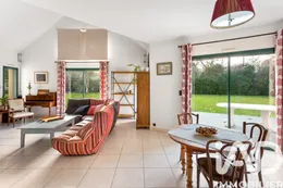 Architectural house in La Chapelle-sur-Erdre (44240)