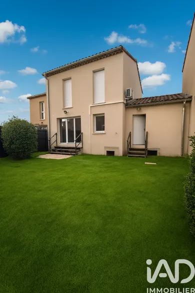 Maison à Caumont-sur-Durance (84510)