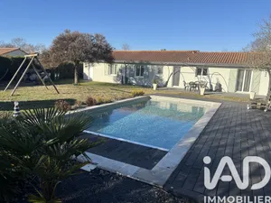 House in PESSAC (33600)